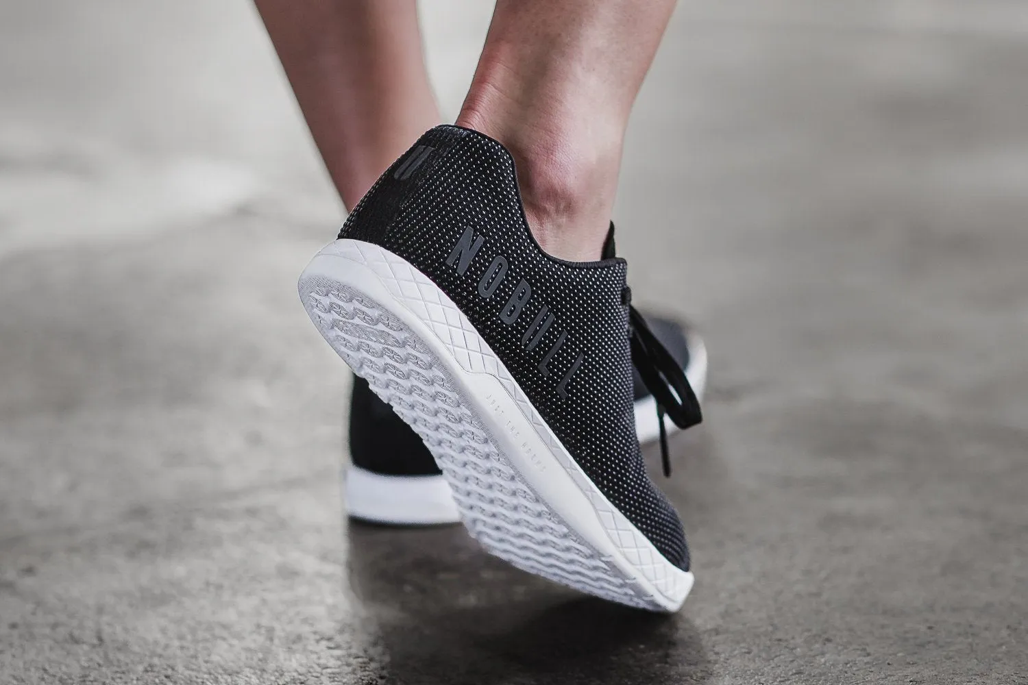 BLACK WHITE TRAINER (WOMEN'S)